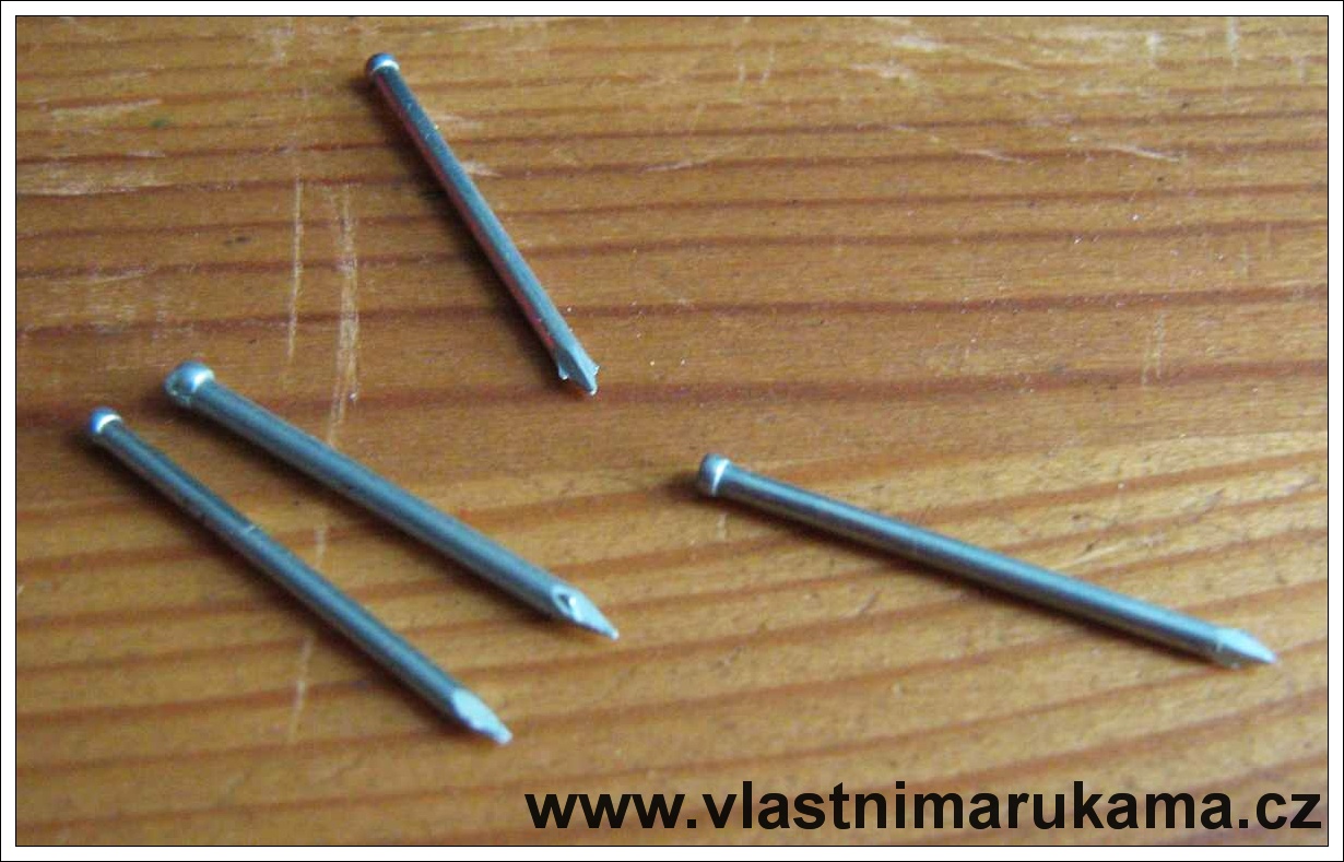 kolářské hřebíky, foto med