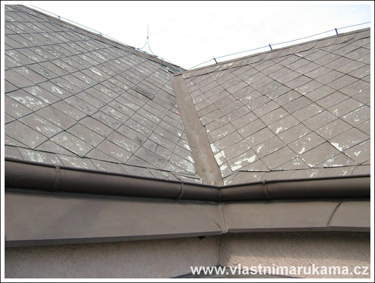 plechová střecha, foto med