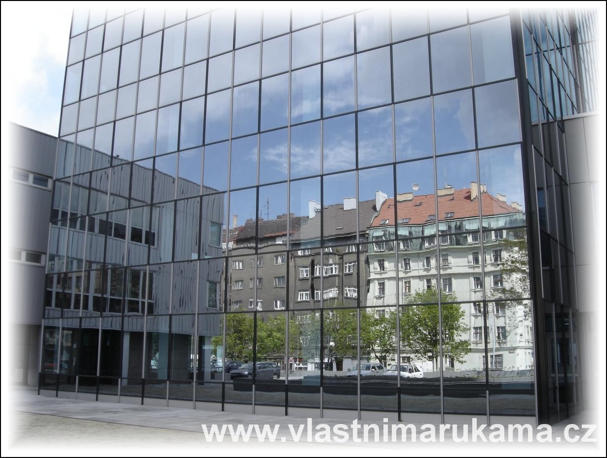 Správné zasklení  musí mít schopnosti tepelně izolační, zvukově izolační... 