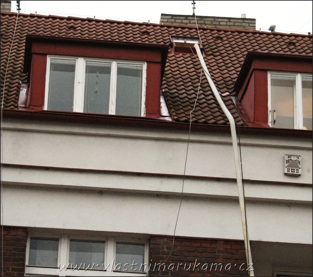 z ulice rovnou na půdu, foto med